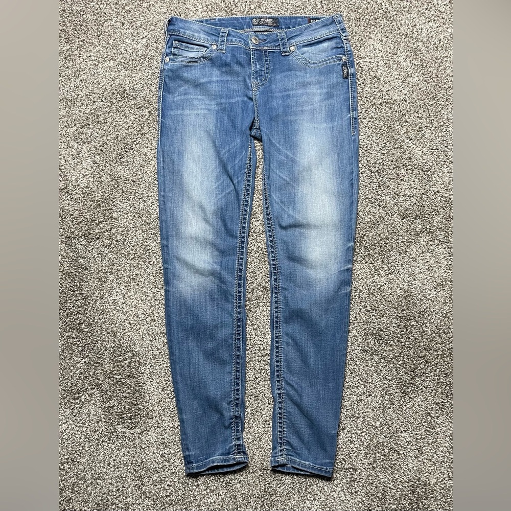 :
Silver Jeans Co. Suki Mid Super Skinny Fluid Denim Curvy Jeans W32 L31